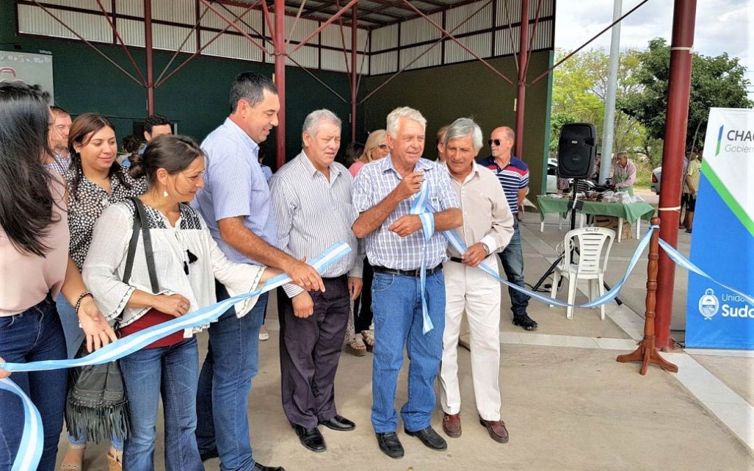 En Villa Ángela, el Gobierno provincial inauguró dos obras que  beneficiarán a 32 productores de esa ciudad y alrededores